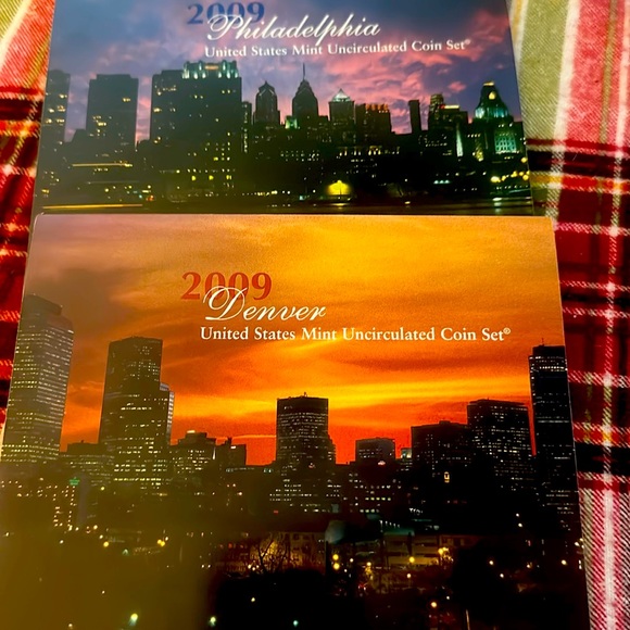 Denver and Philadelphia Uncirculated Coin Set 2009 - Picture 2 of 9